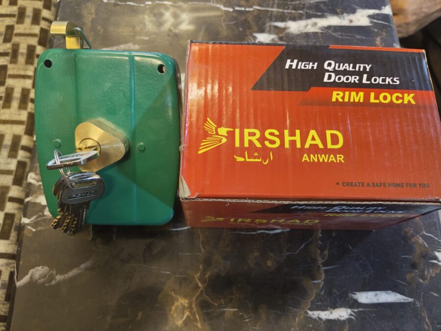 Irshad Anwar Main Gate Lock with Four keys - Image 2