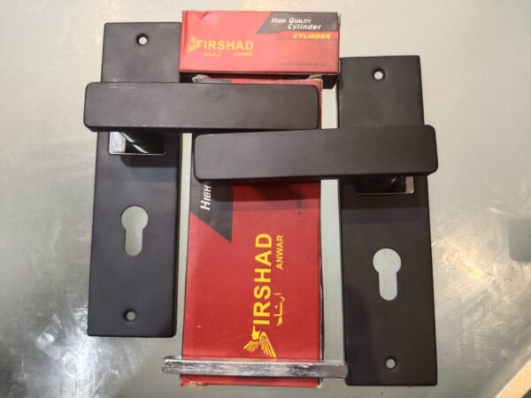 Irshad Anwar Premium Handle Lock – Matte Black Finish
